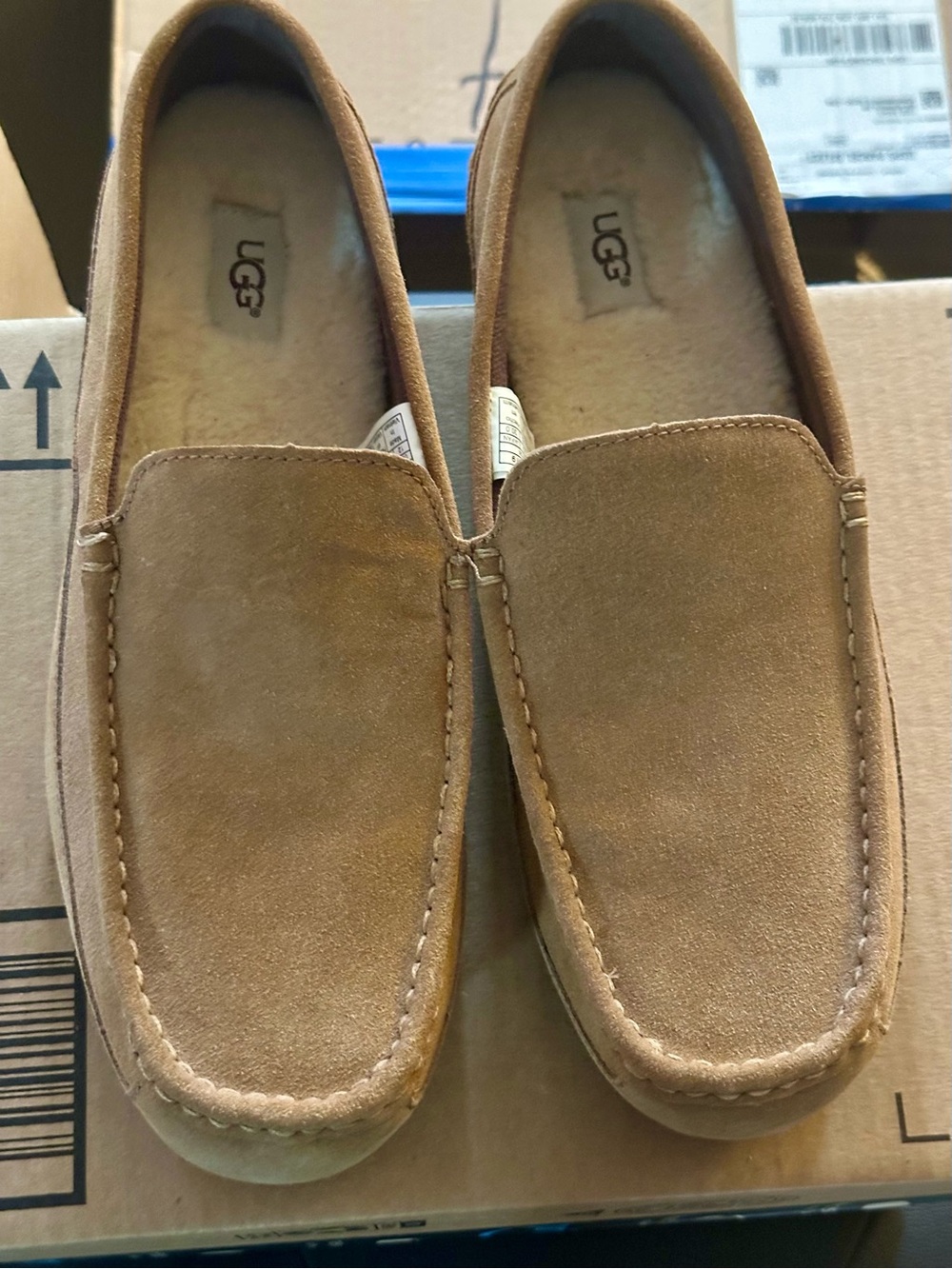 🔴 UGG Men's Suede Shearling-Lined Slip-On Loafers